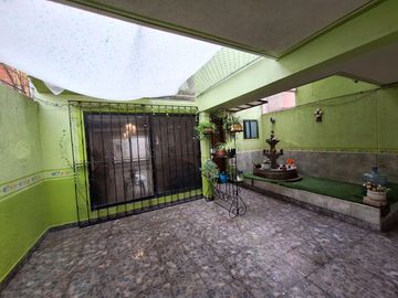 CASA EN VENTA EN SATELITE