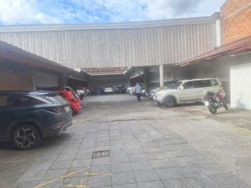 EN VENTA, AMPLIA PROPIEDAD EN EL CENTRO HISTÓRICO, GRAN POTENCIAL.