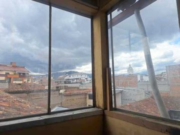 EN VENTA, AMPLIA PROPIEDAD EN EL CENTRO HISTÓRICO, GRAN POTENCIAL.
