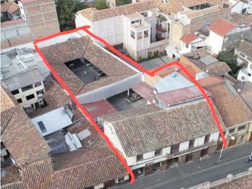 EN VENTA, AMPLIA PROPIEDAD EN EL CENTRO HISTÓRICO, GRAN POTENCIAL.