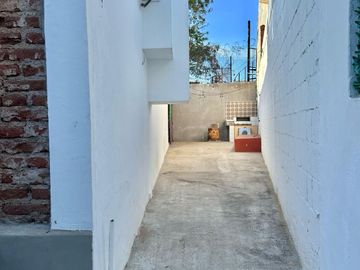 SE VENDE CASA REMODELADA COMPLETAMENTE PARA OFICINA COL JESUS GARCIA