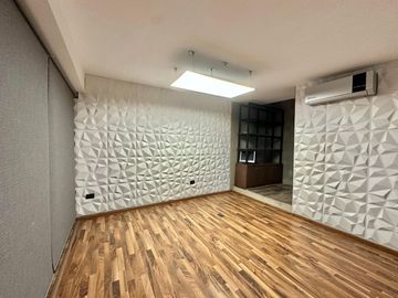 SE VENDE CASA REMODELADA COMPLETAMENTE PARA OFICINA COL JESUS GARCIA