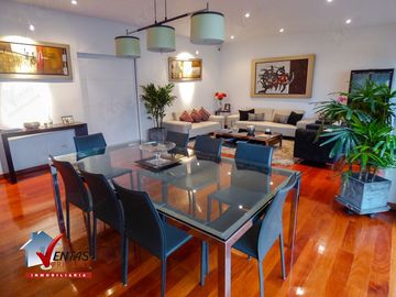 VENTA DE CASA CON PISCINA EN EL SOL DE LA MOLINA