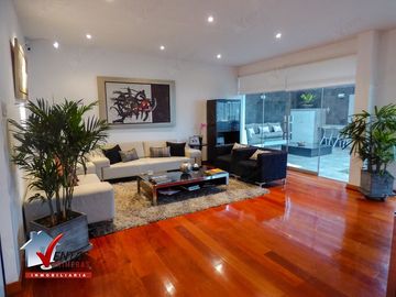 VENTA DE CASA CON PISCINA EN EL SOL DE LA MOLINA