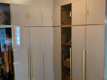 House for Sale in a Gated Community Comes with a 1-year tenant.