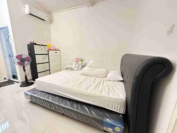 Dijual Rumah Murah Di Bintaro Sektor 9 posisi Hook dekat kemana-mana