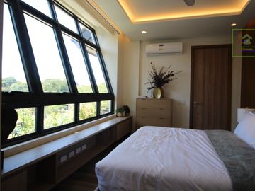 FOR SALE: MODERN 3-STOREY HOUSE W/ LOT IN MUNTINLUPA‼️
