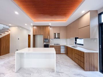 Elegant Brand New Modern Contemporary House and Lot For Sale in Tagaytay City