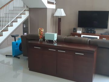 RUMAH MEWAH STRATEGIS DI BOULEVARD GREEN HILLS SLEMAN