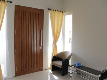 RUMAH MEWAH STRATEGIS DI BOULEVARD GREEN HILLS SLEMAN