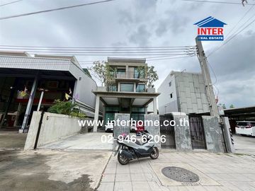 Home office 3.5 floors 71.5 sq.w. Home office near The Paseo Park, Kanchanaphisek, Boromratchonnanee Road, Phutthamonthon Sai 3 Road, Thawi Watthana D