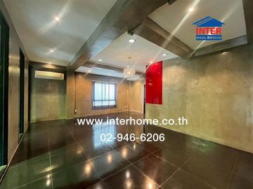 Home office 3.5 floors 71.5 sq.w. Home office near The Paseo Park, Kanchanaphisek, Boromratchonnanee Road, Phutthamonthon Sai 3 Road, Thawi Watthana D