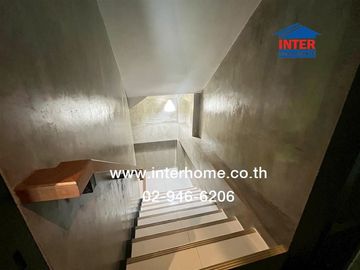 Home office 3.5 floors 71.5 sq.w. Home office near The Paseo Park, Kanchanaphisek, Boromratchonnanee Road, Phutthamonthon Sai 3 Road, Thawi Watthana D