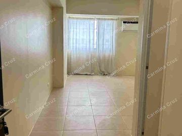 Studio unit FOR RENT!