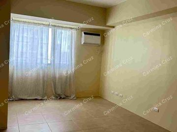 Studio unit FOR RENT!