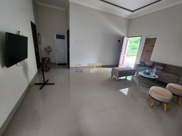 RUMAH MURAH SIAP HUNI, HANYA 300 METER DARI JL. GODEAN