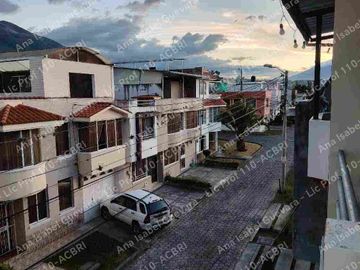 Venta de casa moderna amoblada en Conjunto cerrado