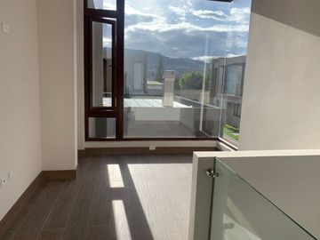 Venta casa en Cumbayá santa Ines