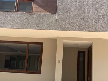 Venta casa en Cumbayá santa Ines