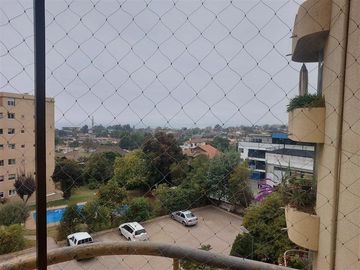 SE VENDE DEPARTAMENTO MUY AMPLIO Y COMODO EN UF 4.100 CONCON MANANTIALES