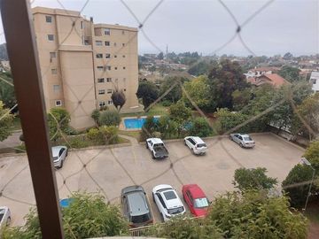SE VENDE DEPARTAMENTO MUY AMPLIO Y COMODO EN UF 4.100 CONCON MANANTIALES