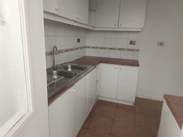 SE VENDE DEPARTAMENTO MUY AMPLIO Y COMODO EN UF 4.100 CONCON MANANTIALES