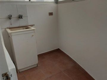 SE VENDE DEPARTAMENTO MUY AMPLIO Y COMODO EN UF 4.100 CONCON MANANTIALES