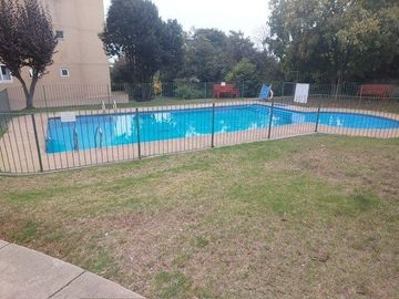 SE VENDE DEPARTAMENTO MUY AMPLIO Y COMODO EN UF 4.100 CONCON MANANTIALES