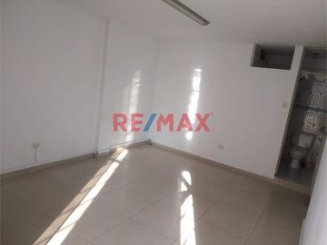 Venta De Departamento Piso 2 En Cercado De Lima 30 M2