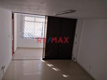 Venta De Departamento Piso 2 En Cercado De Lima 30 M2