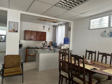 CASA EN VENTA DE UNA PLANTA CON 5 DORMITORIOS UBICADA EN BALLENITA