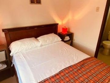 CASA EN VENTA DE UNA PLANTA CON 5 DORMITORIOS UBICADA EN BALLENITA
