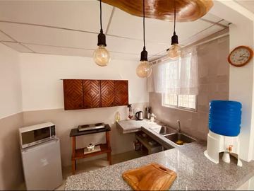CASA EN VENTA DE UNA PLANTA CON 5 DORMITORIOS UBICADA EN BALLENITA