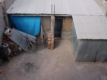 🔻 Av. Perú - Casa de 3 Pisos - Urb Santa Flora - 4 habitaciones. SALIDA A COATA. Todos los servicios