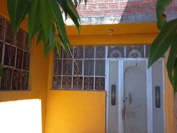 🔺️ ✅📍 Por Avenida Simón Bolívar - Se Vende Casa de  2 Pisos 160m2 💲47,000