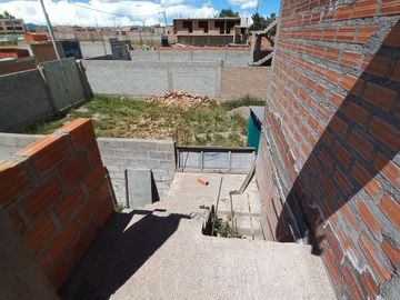 🔺️ ✅📍 Por Avenida Simón Bolívar - Se Vende Casa de  2 Pisos 160m2 💲47,000