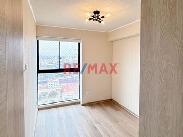 Vive En Un Exclusivo Dúplex Con Terraza Privada En La Cuadra 1 De Los Patriotas, San Miguel