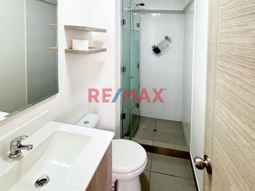 Vive En Un Exclusivo Dúplex Con Terraza Privada En La Cuadra 1 De Los Patriotas, San Miguel