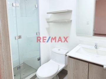 Vive En Un Exclusivo Dúplex Con Terraza Privada En La Cuadra 1 De Los Patriotas, San Miguel