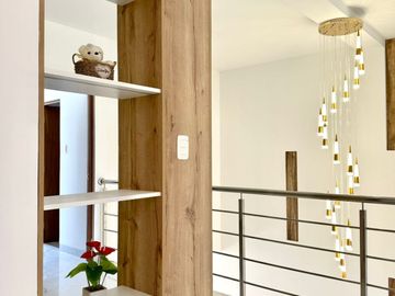 HERMOSA CASA EN VENTA CON PISCINA- URB.RESIDENCIAL ACACIAS DE MIRAFLORES