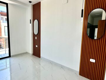 HERMOSA CASA EN VENTA CON PISCINA- URB.RESIDENCIAL ACACIAS DE MIRAFLORES