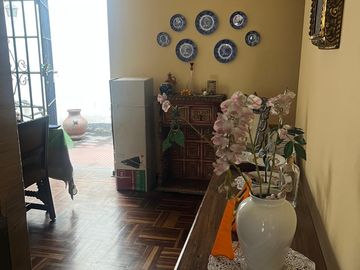 Venta casa en Jesús María (cerca a EsSalud y Canal 5)