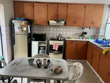 Venta casa en Jesús María (cerca a EsSalud y Canal 5)