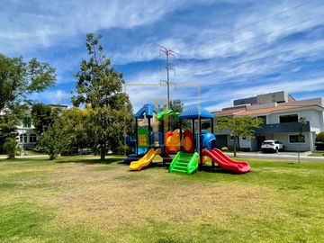 CASA EN VENTA A ESTRENAR REFORMA EN PUERTAS DEL TULE