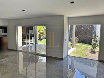 CASA EN VENTA A ESTRENAR REFORMA EN PUERTAS DEL TULE