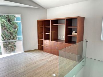 CASA EN VENTA A ESTRENAR REFORMA EN PUERTAS DEL TULE
