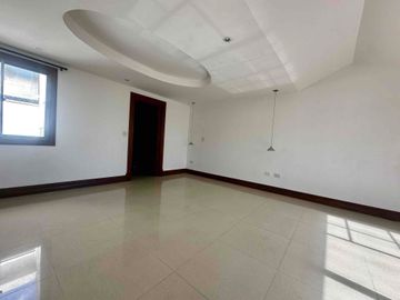 CASA EN RENTA AV. SUR PEREIRA