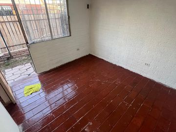 Casa recién remodelada en Villa San Ana, Maipú.