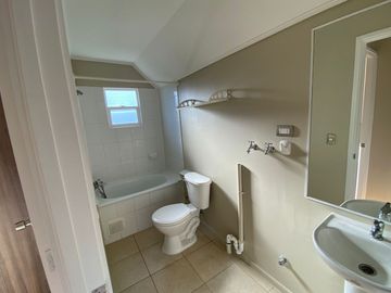 OPORTUNIDAD VENDE CASA 3 DORMITORIOS PARQUE RESIDENCIAL LAS GARZAS