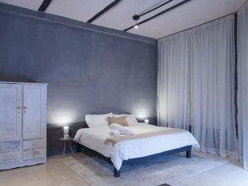 CASA SEMIAMUEBLADA TIPO LOFT CON ESPACIO POTENCIAL LOCAL MÉRIDA CENTRO